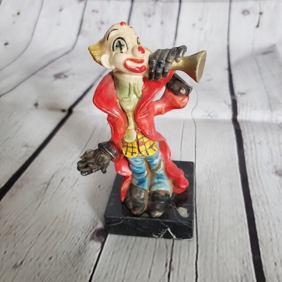 Vintage Clown Figurine Playing Horn Made in Italy Carrara Marble Base - Picture 1 of 11